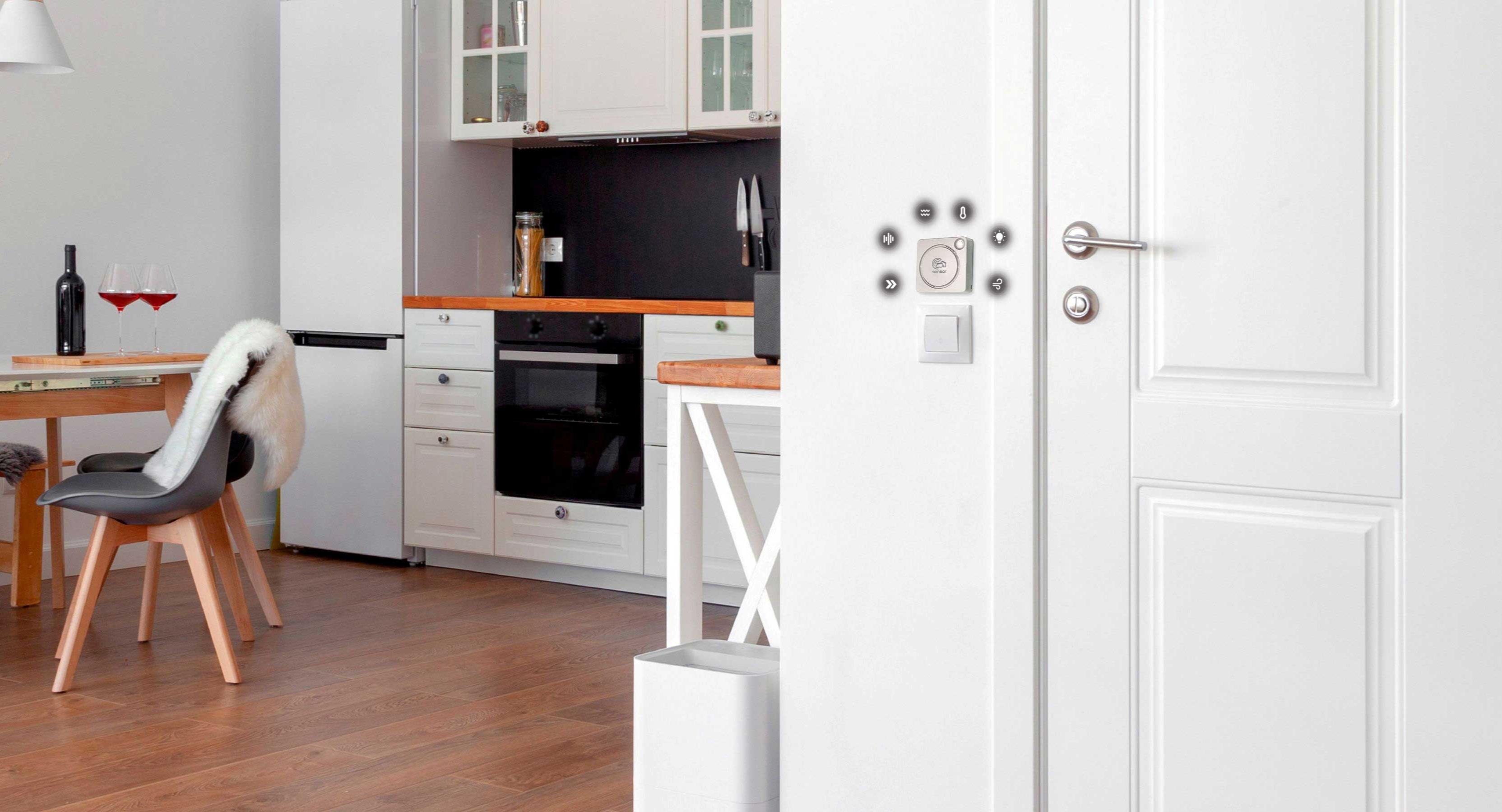 sonsor an Wand montiert in Ferienwohnung mit sensoren