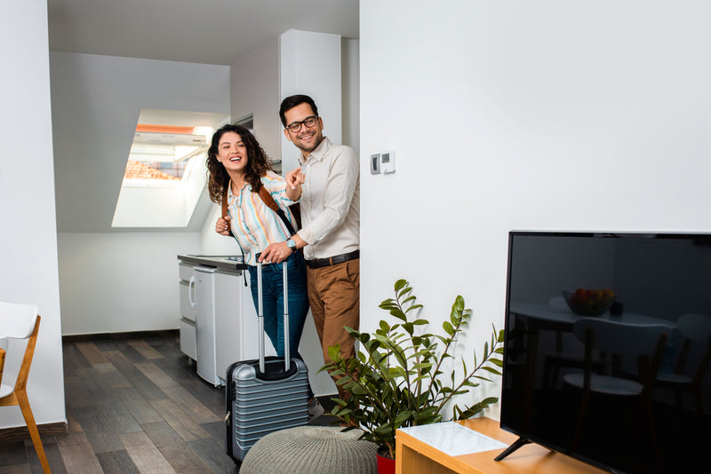 Paar in Ferienwohnung