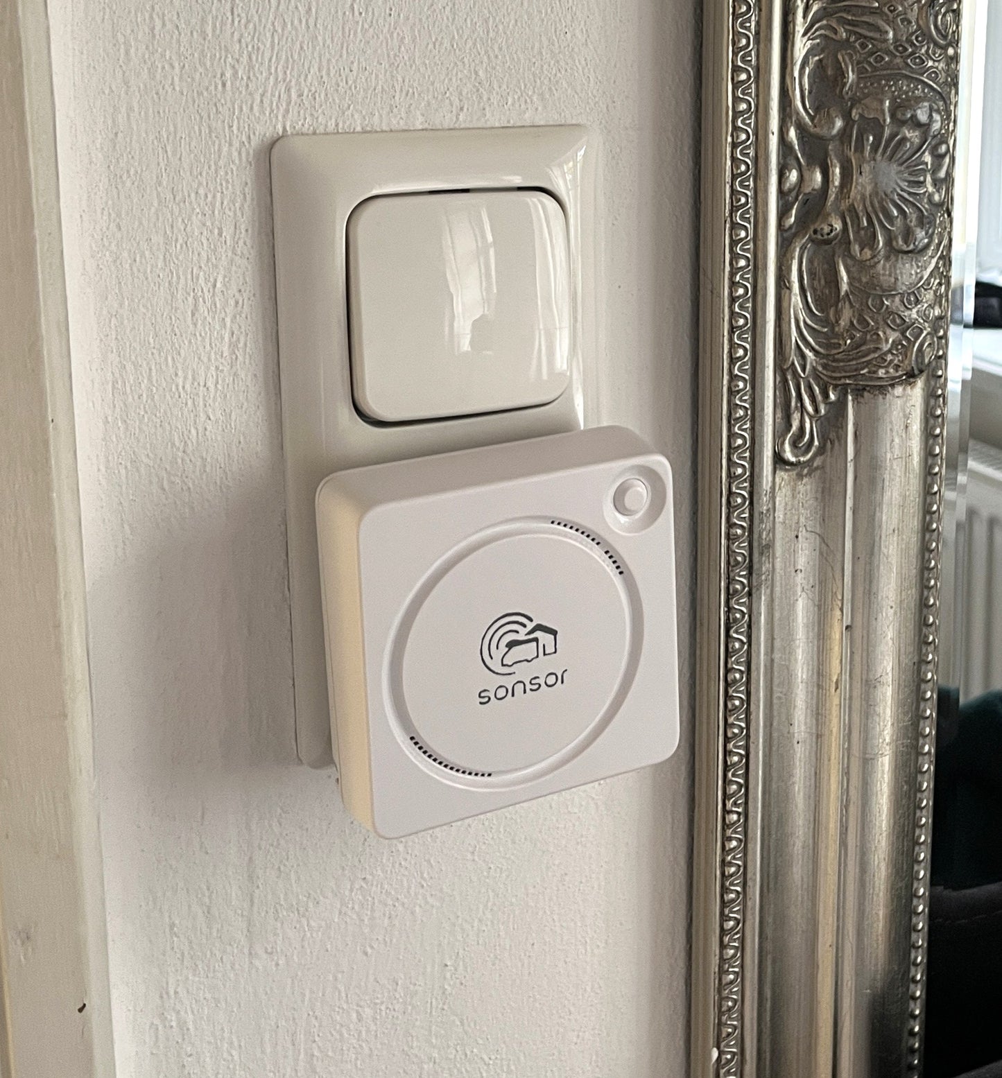 sonsor an Steckdose Nahaufnahme