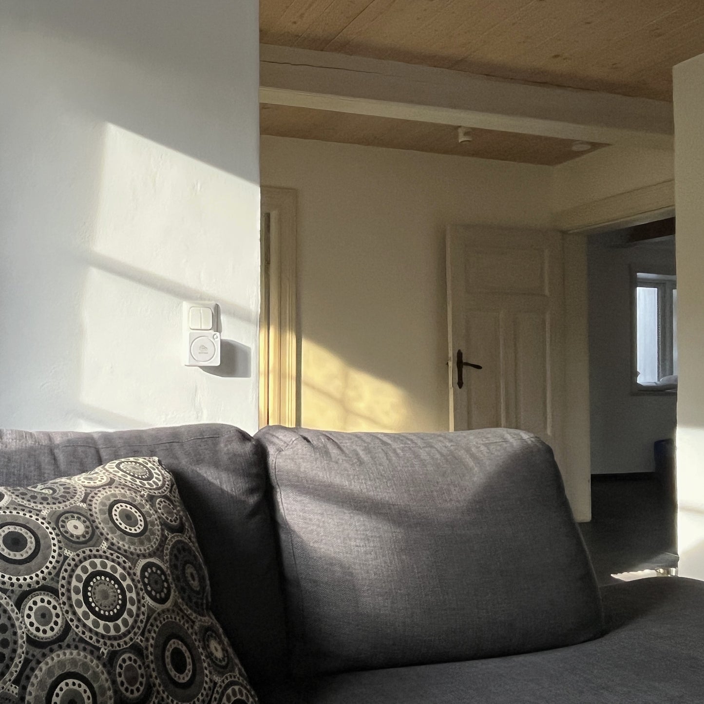 sonsor in Ferienwohnung an Steckdose